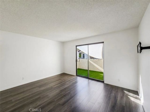9525 Sylmar Avenue 2, Panorama City, CA 91402