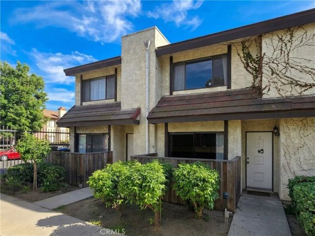 9525 Sylmar Avenue 2, Panorama City, CA 91402