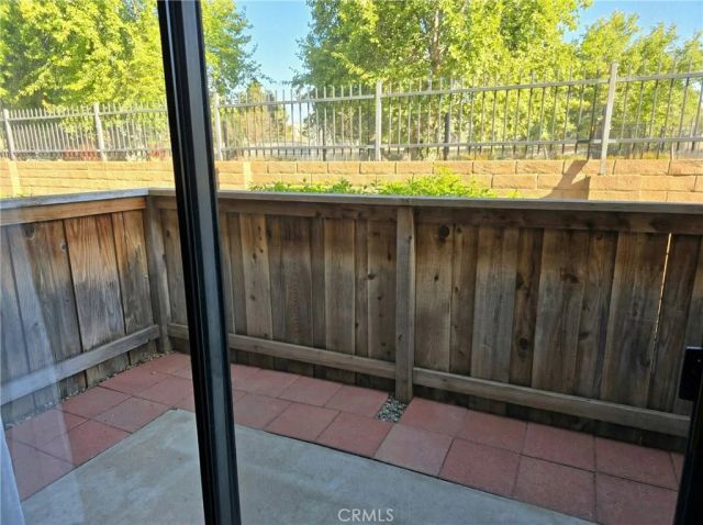 9525 Sylmar Avenue 2, Panorama City, CA 91402