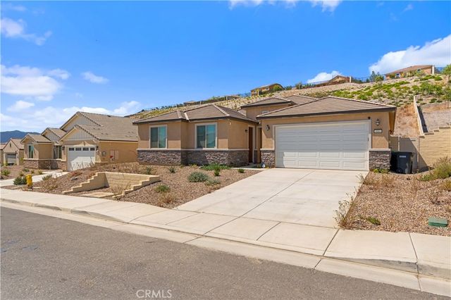 4061 Hudson, Lake Elsinore, CA 92530
