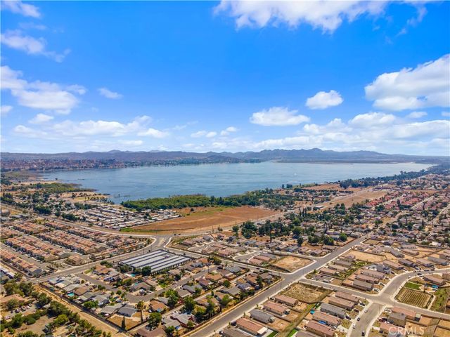 4061 Hudson, Lake Elsinore, CA 92530