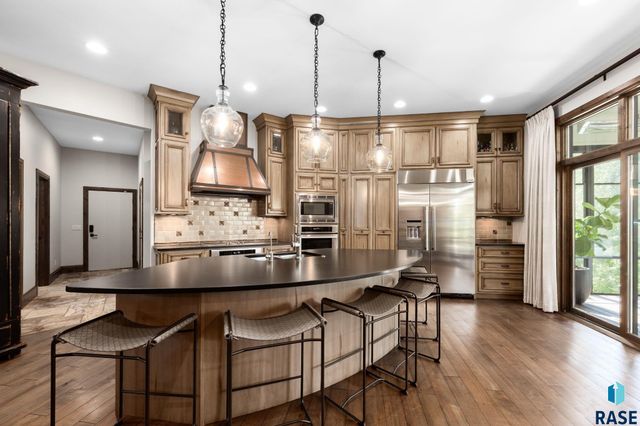 5905 S Grand Prairie Dr Drive, Sioux Falls, SD 57108