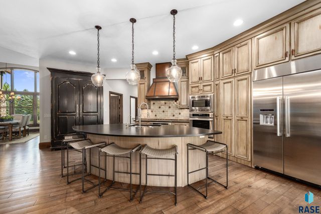 5905 S Grand Prairie Dr Drive, Sioux Falls, SD 57108