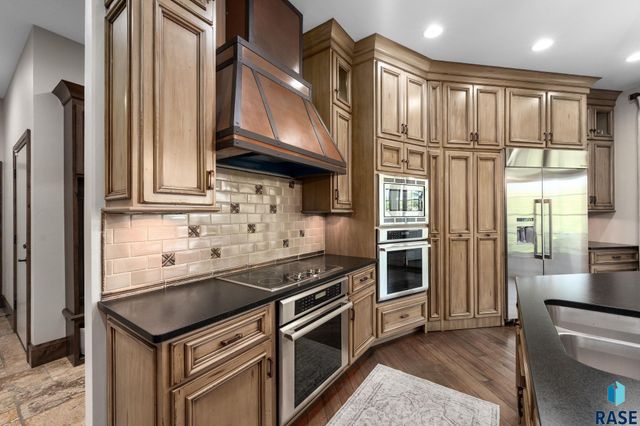 5905 S Grand Prairie Dr Drive, Sioux Falls, SD 57108