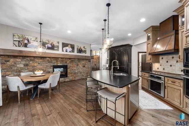 5905 S Grand Prairie Dr Drive, Sioux Falls, SD 57108