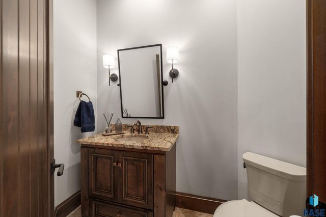 5905 S Grand Prairie Dr Drive, Sioux Falls, SD 57108
