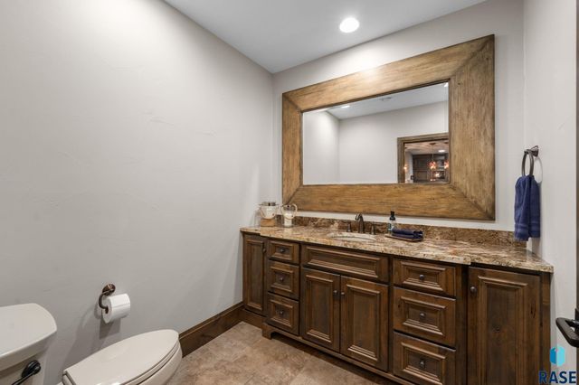 5905 S Grand Prairie Dr Drive, Sioux Falls, SD 57108