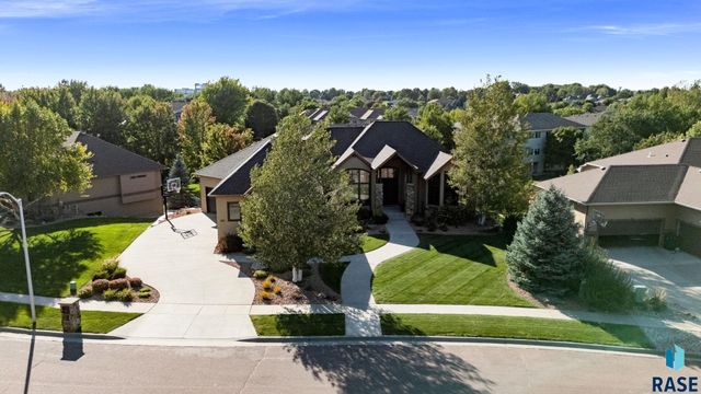 5905 S Grand Prairie Dr Drive, Sioux Falls, SD 57108