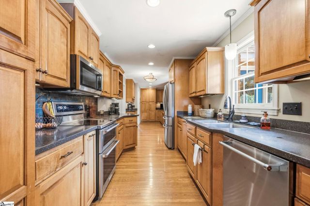 4 Brynhurst Court, Greenville, SC 29615