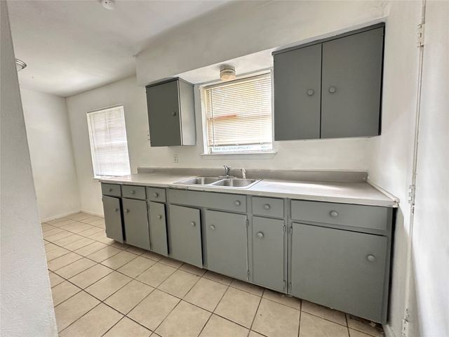 4916 Mcdougal Street, Greenville, TX 75401