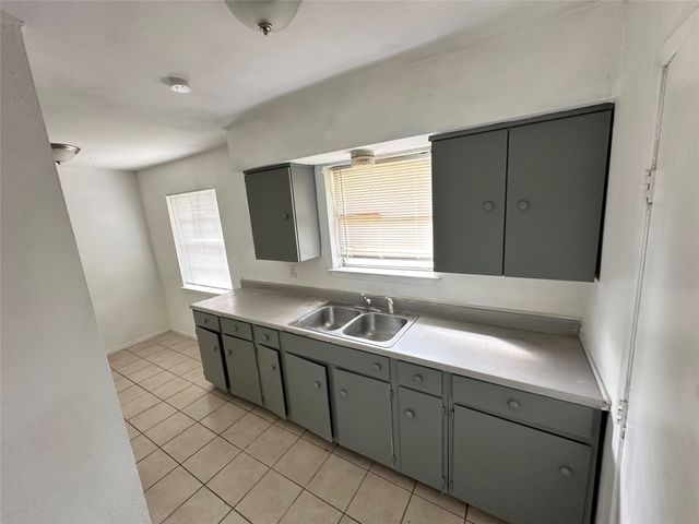 4916 Mcdougal Street, Greenville, TX 75401