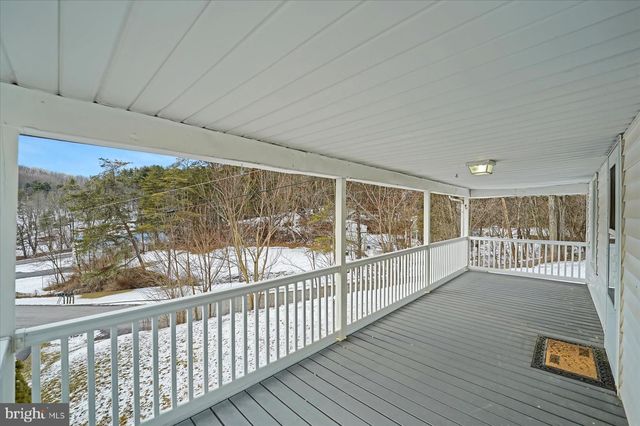 117 DRY TOP RD, Bellefonte, PA 16823