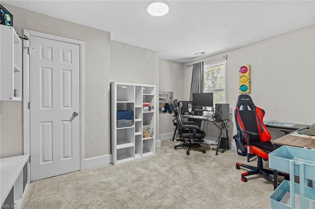 2105 Portlock Rd, Chesapeake, VA 23324