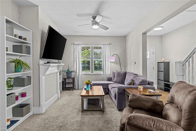 2105 Portlock Rd, Chesapeake, VA 23324