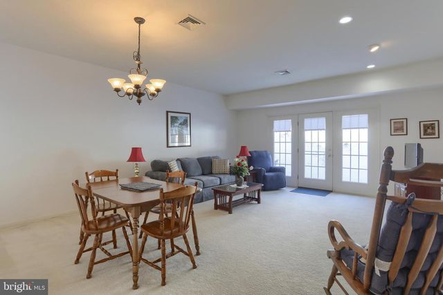 1935 LIMESTONE DR, Hummelstown, PA 17036