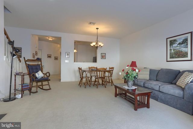 1935 LIMESTONE DR, Hummelstown, PA 17036