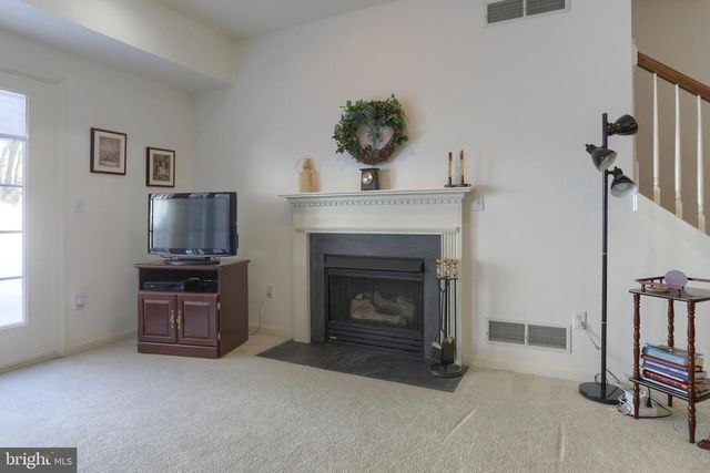 1935 LIMESTONE DR, Hummelstown, PA 17036