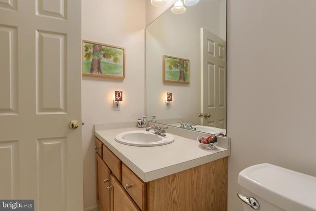 1935 LIMESTONE DR, Hummelstown, PA 17036