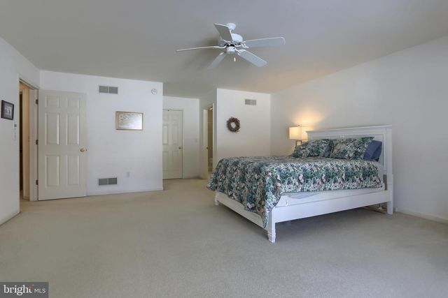 1935 LIMESTONE DR, Hummelstown, PA 17036