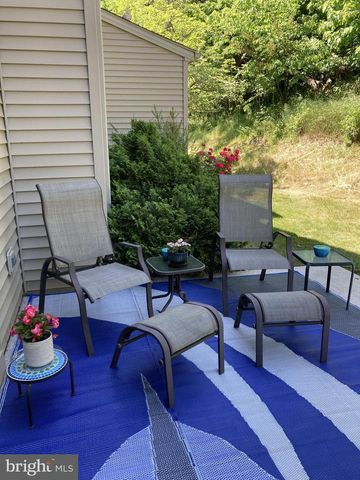 1935 LIMESTONE DR, Hummelstown, PA 17036