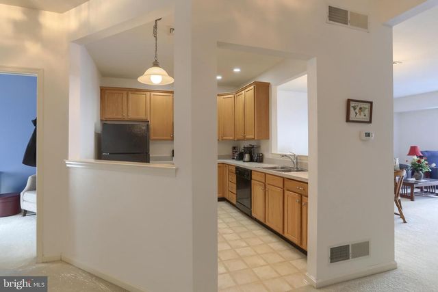 1935 LIMESTONE DR, Hummelstown, PA 17036