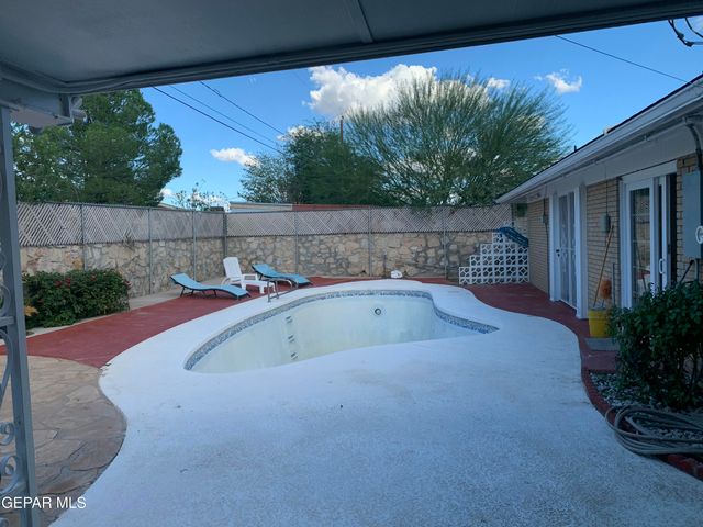 10137 HONOLULU Drive, El Paso, TX 79925