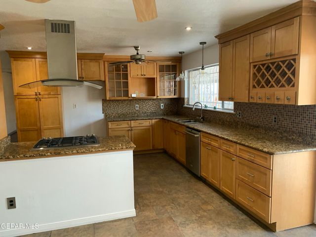10137 HONOLULU Drive, El Paso, TX 79925