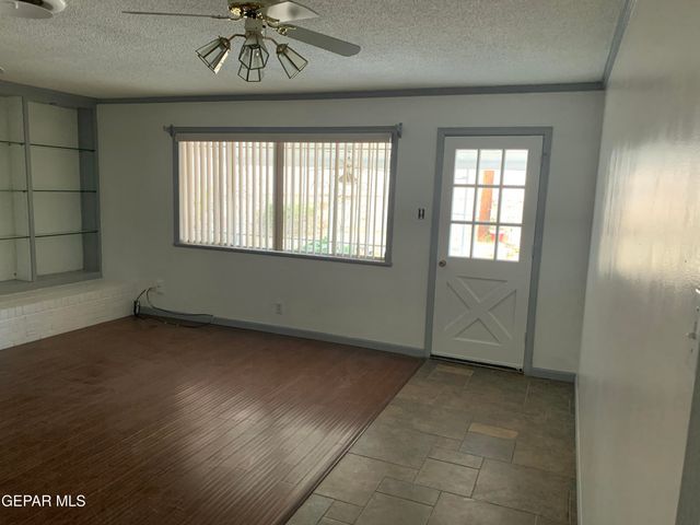 10137 HONOLULU Drive, El Paso, TX 79925
