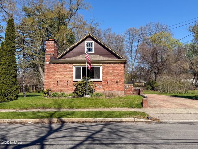 378 Bradford Road, Schenectady, NY 12304