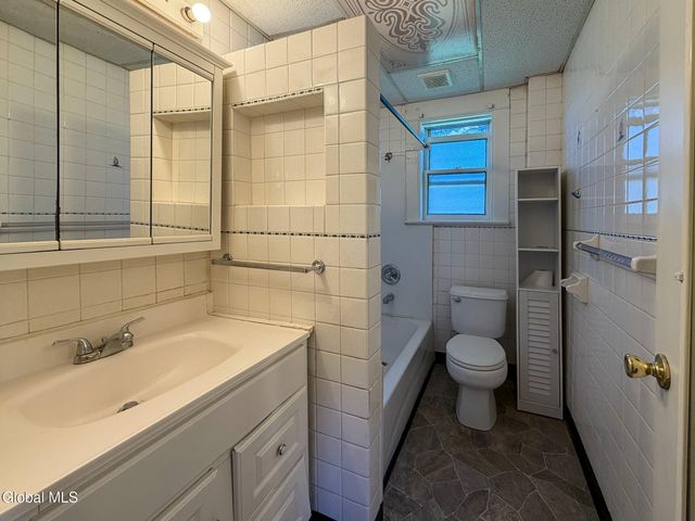 378 Bradford Road, Schenectady, NY 12304