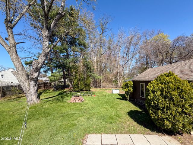 378 Bradford Road, Schenectady, NY 12304