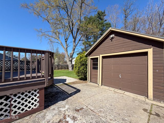378 Bradford Road, Schenectady, NY 12304