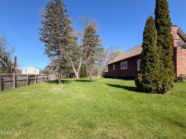 378 Bradford Road, Schenectady, NY 12304