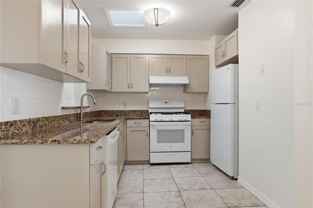 2483 BECKY SUE DRIVE, Orlando, FL 32807