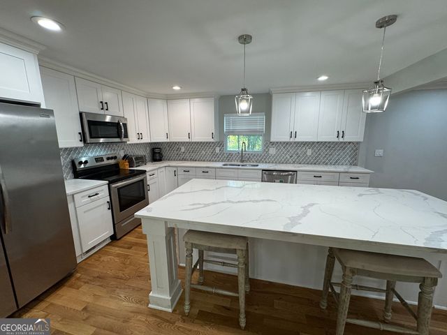 381 Brookwood Drive W, Dawsonville, GA 30534