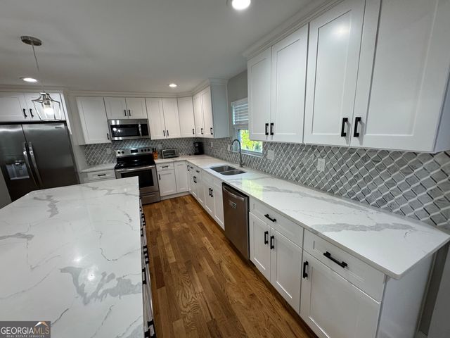 381 Brookwood Drive W, Dawsonville, GA 30534