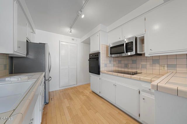 389 Cliff Drive 1, Pasadena, CA 91107