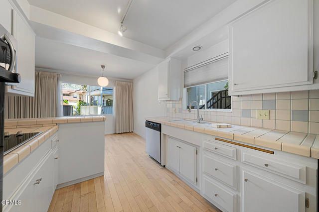 389 Cliff Drive 1, Pasadena, CA 91107