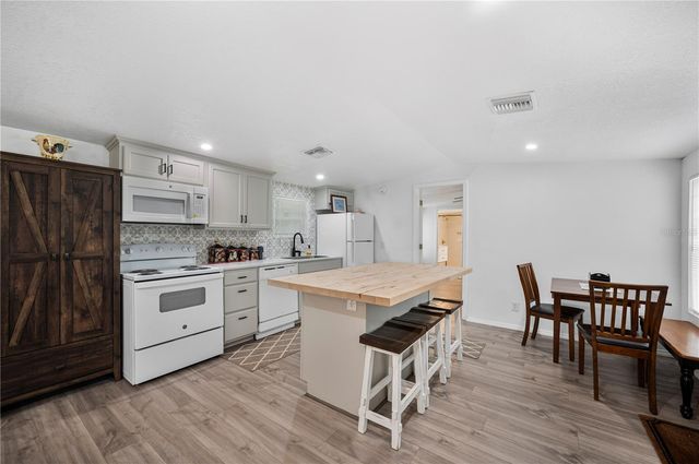 4218 LAKE HANCOCK ROAD, Lakeland, FL 33812