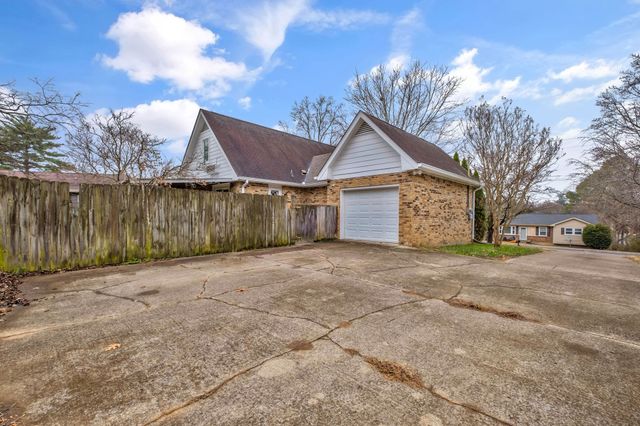 4855 Shoshone Dr, Old Hickory, TN 37138