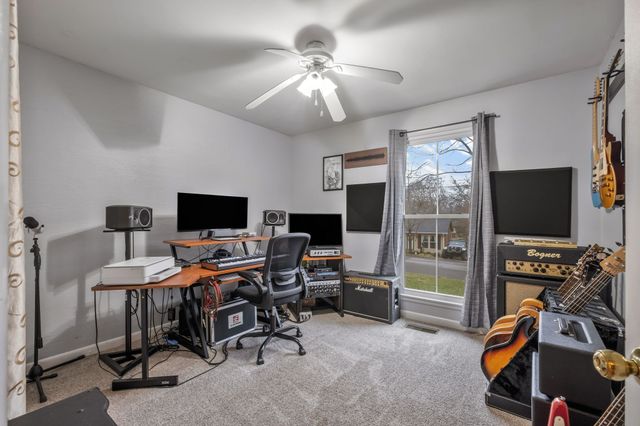 4855 Shoshone Dr, Old Hickory, TN 37138