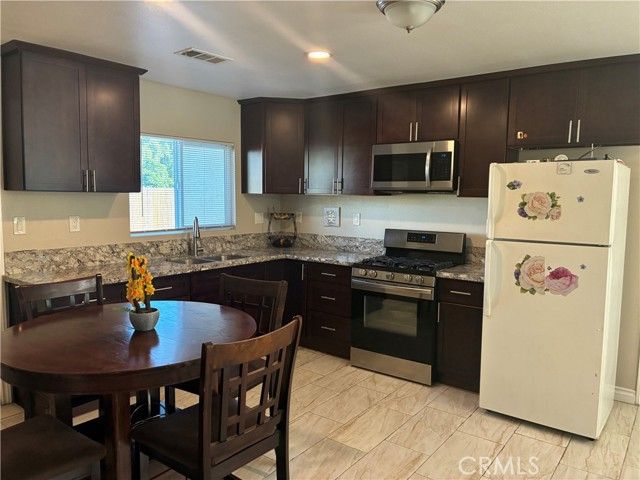 2254 W 2ND Avenue, San Bernardino, CA 92407