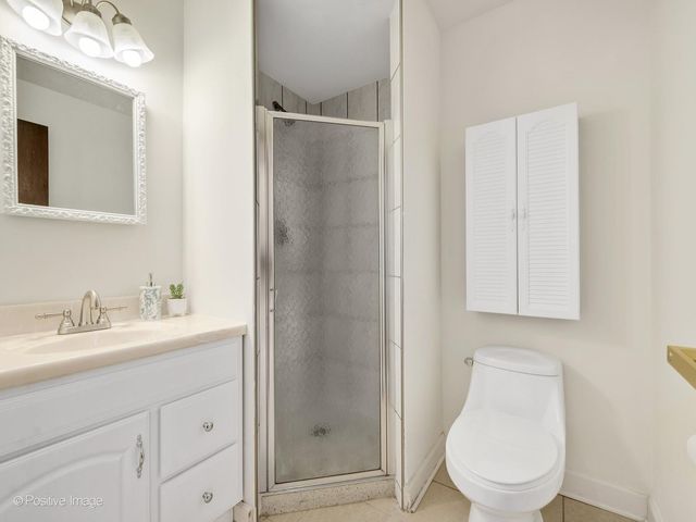 7014 Wilcox Avenue, Darien, IL 60561