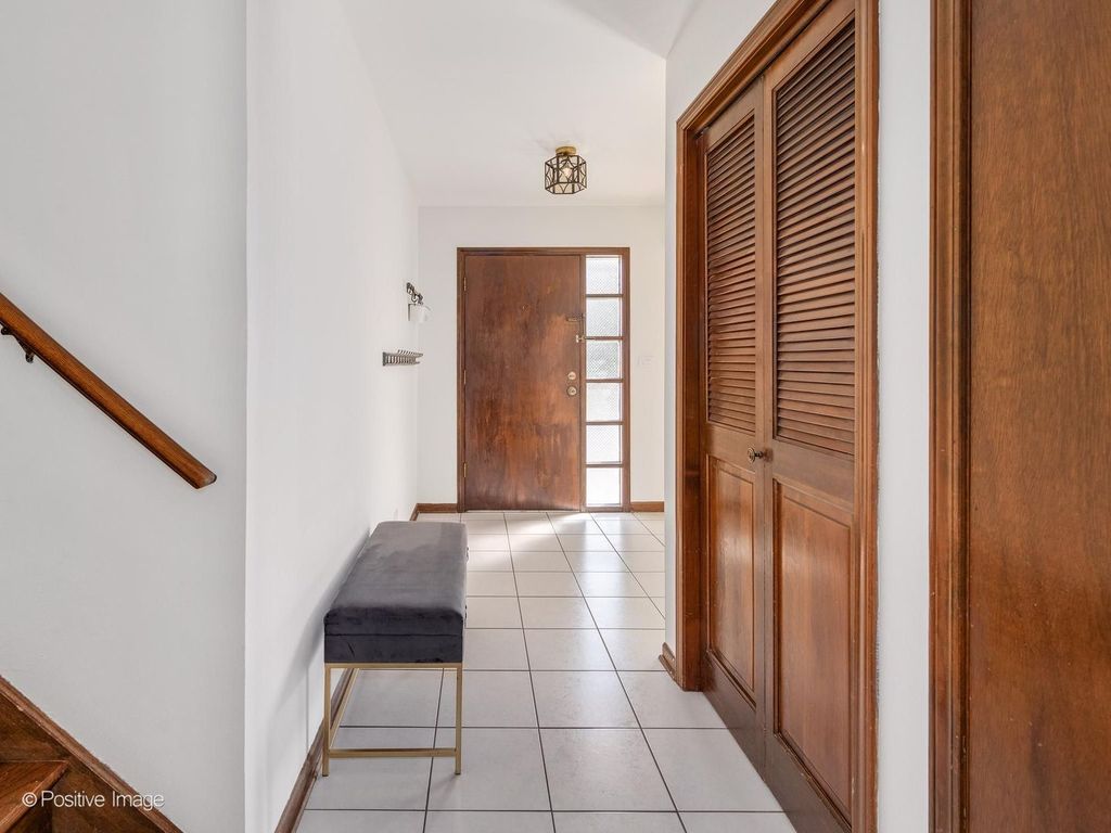 7014 Wilcox Avenue, Darien, IL 60561 — photo 4
