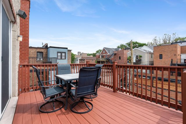 929 W George Street 3, Chicago, IL 60657