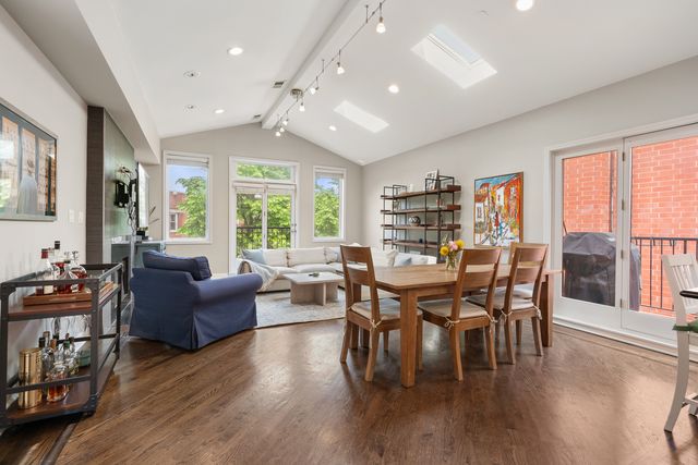 929 W George Street 3, Chicago, IL 60657