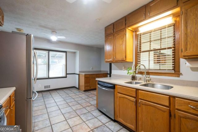 484 Cana Of Galilee Court, Tucker, GA 30084