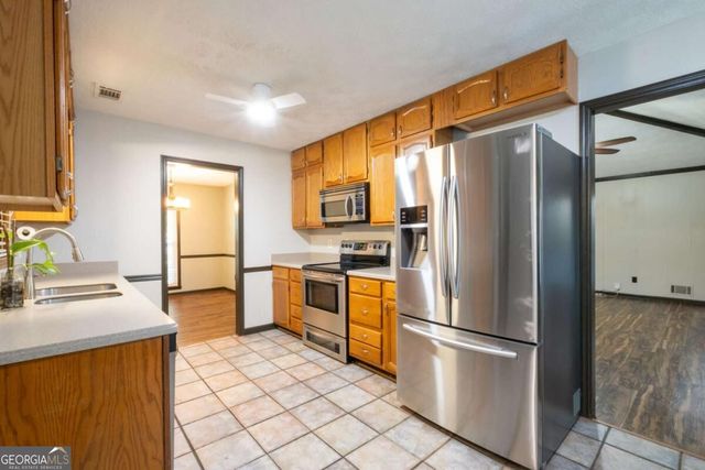 484 Cana Of Galilee Court, Tucker, GA 30084