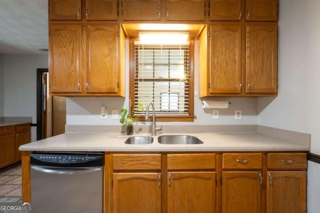484 Cana Of Galilee Court, Tucker, GA 30084