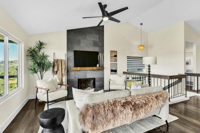 11530 Alkaid, San Diego, CA 92126